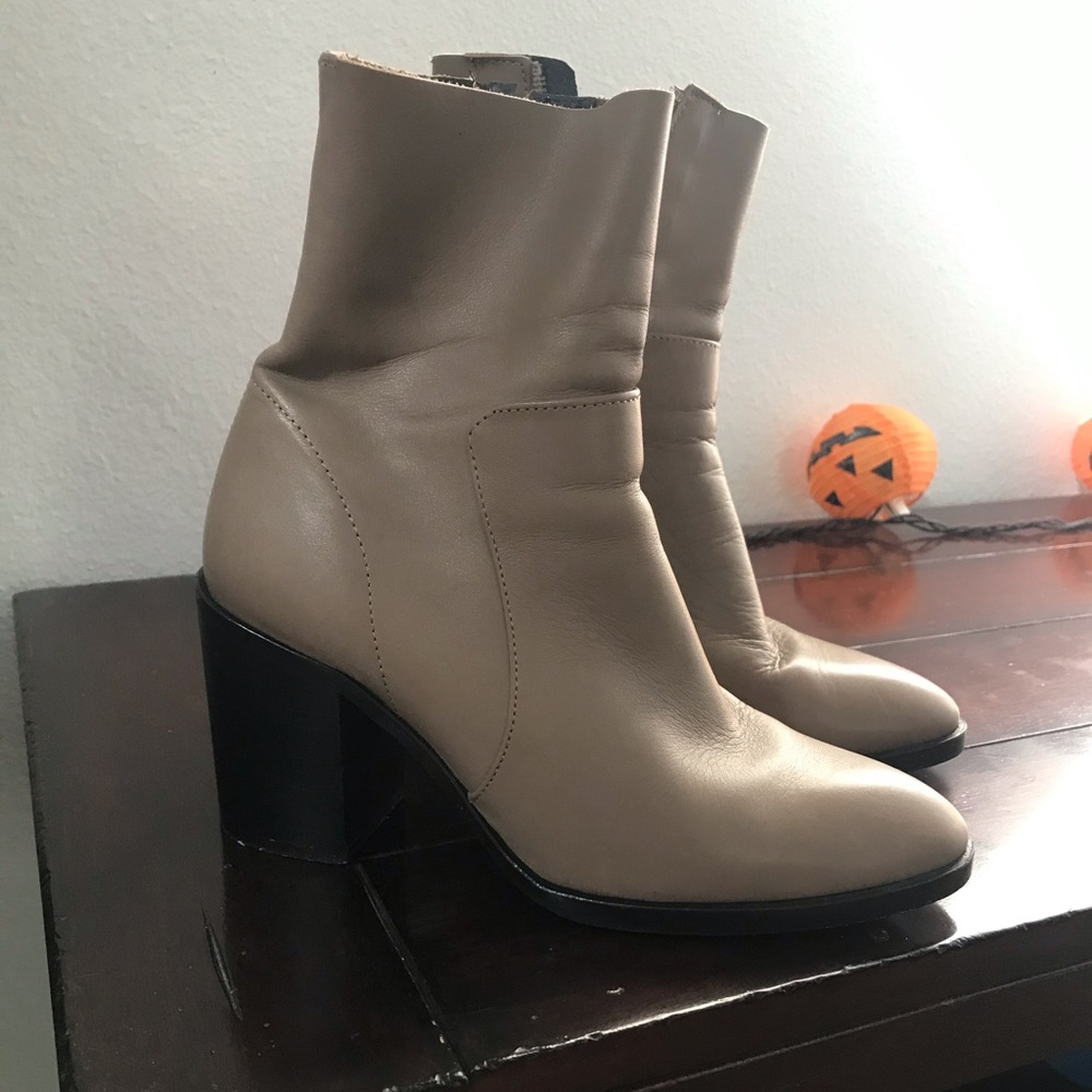 Ankle boots